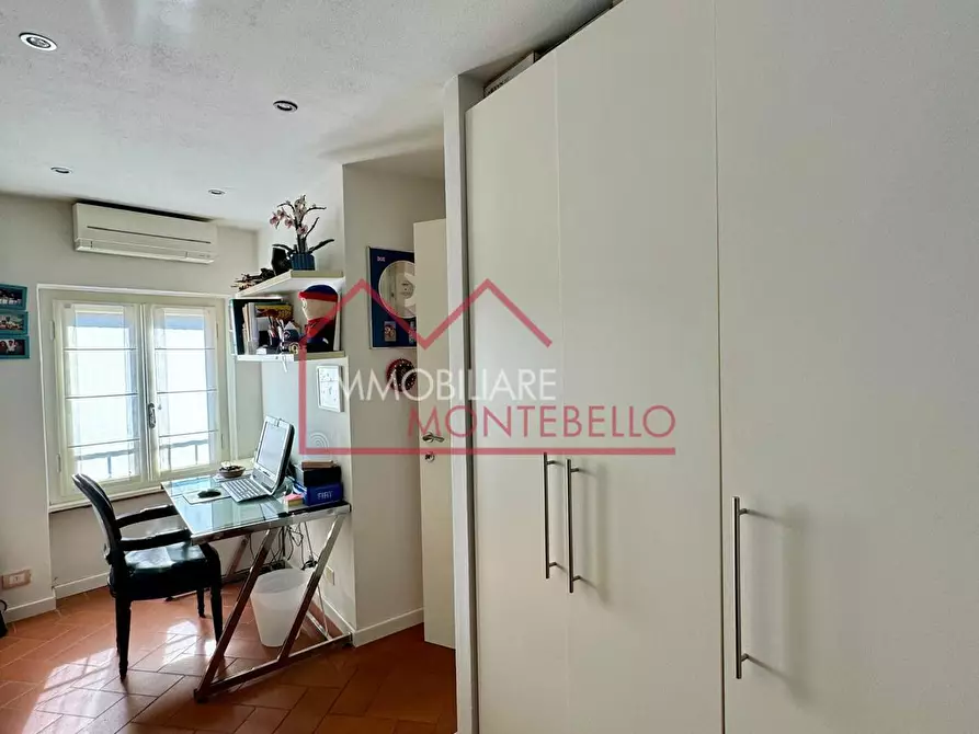 Immagine 27 di Terratetto in vendita  a Camaiore