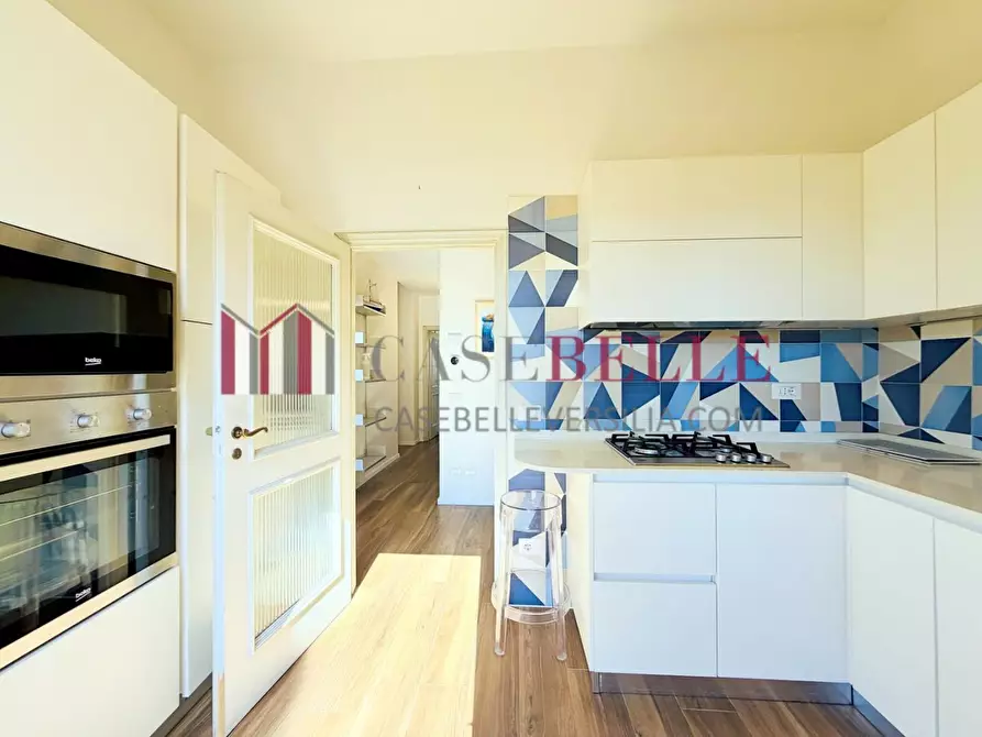 Immagine 12 di Appartamento in vendita  a Camaiore