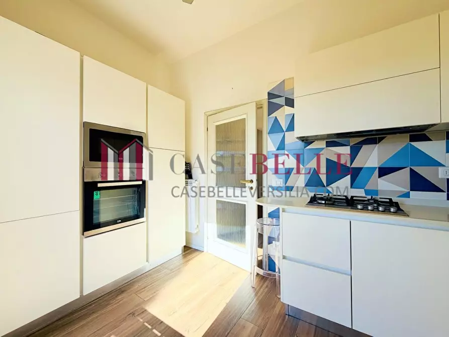 Immagine 11 di Appartamento in vendita  a Camaiore