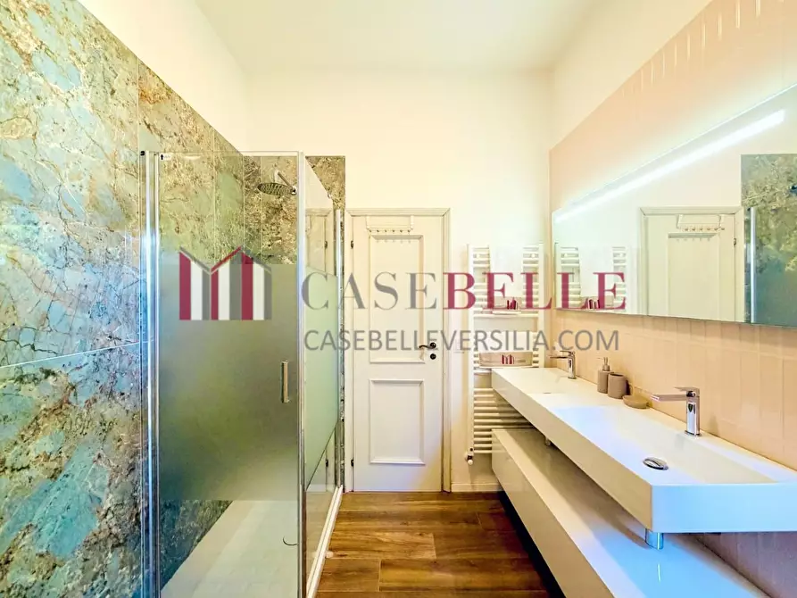 Immagine 31 di Appartamento in vendita  a Camaiore