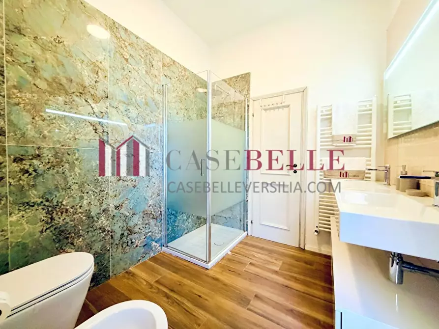 Immagine 29 di Appartamento in vendita  a Camaiore