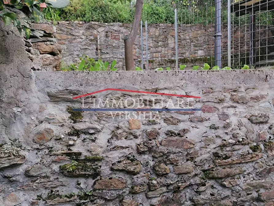 Immagine 25 di Porzione di casa in vendita  a Massa