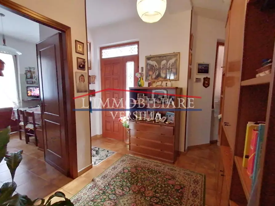 Immagine 7 di Porzione di casa in vendita  a Massa