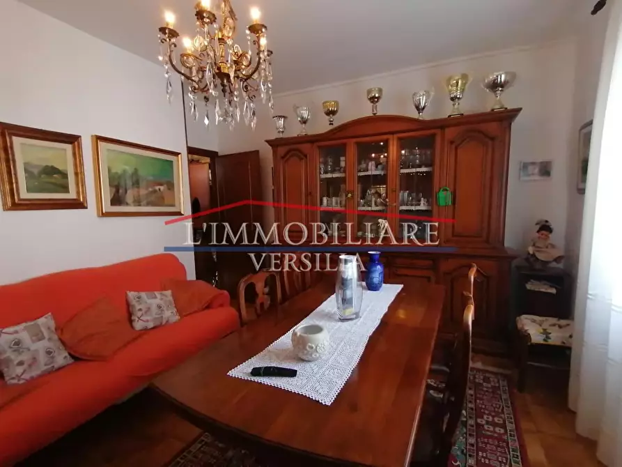 Immagine 11 di Porzione di casa in vendita  a Massa