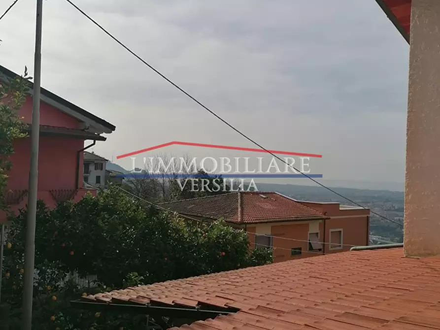 Immagine 5 di Porzione di casa in vendita  a Massa