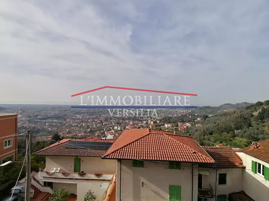 Immagine 17 di Porzione di casa in vendita  a Massa