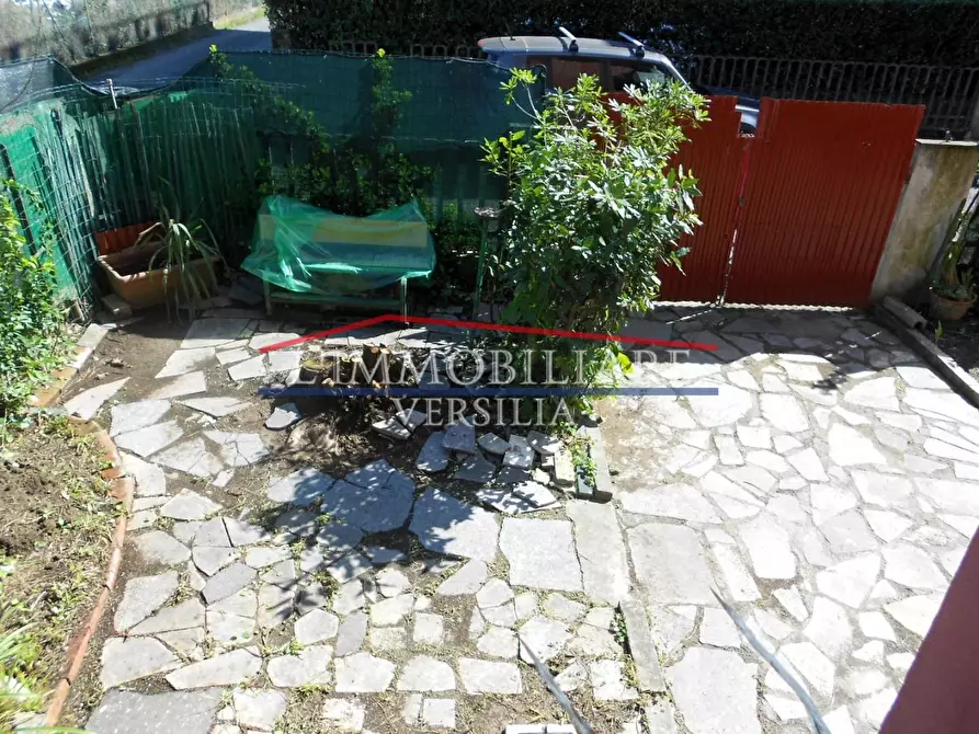 Immagine 26 di Appartamento in vendita  a Carrara