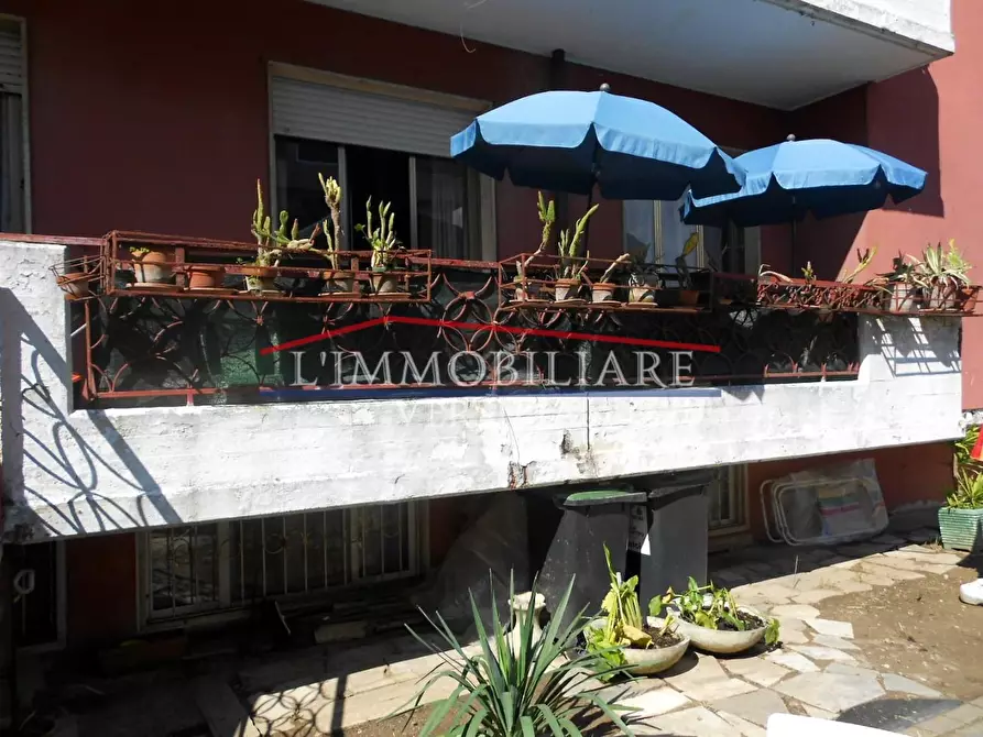 Immagine 6 di Appartamento in vendita  a Carrara