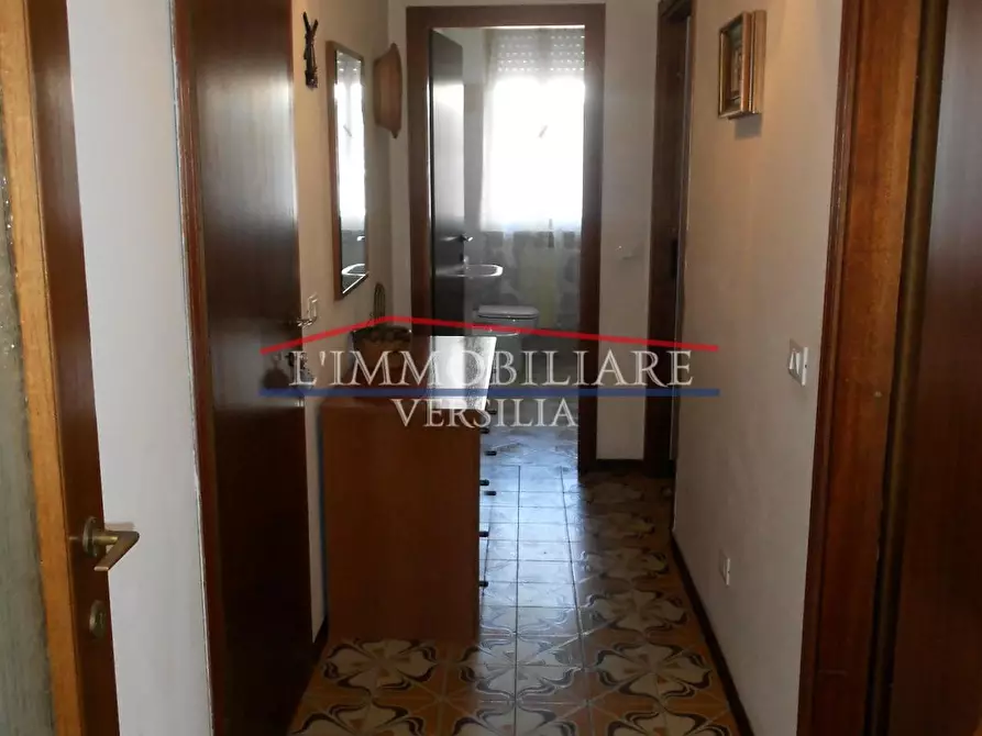 Immagine 17 di Appartamento in vendita  a Carrara