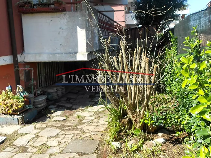 Immagine 33 di Appartamento in vendita  a Carrara