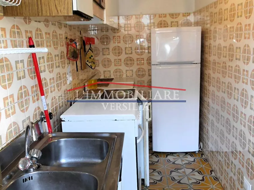 Immagine 11 di Appartamento in vendita  a Carrara