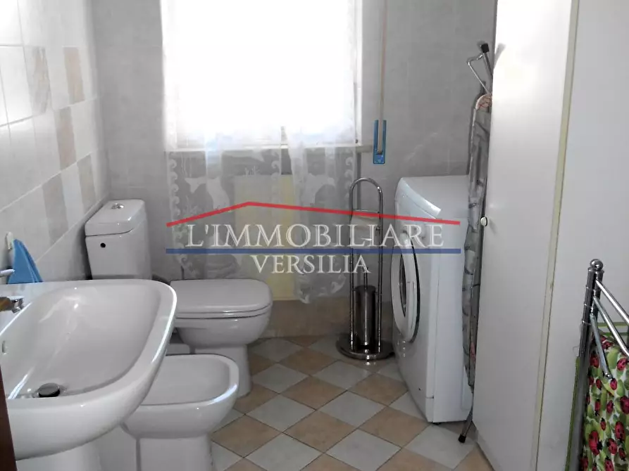 Immagine 27 di Appartamento in vendita  a Carrara