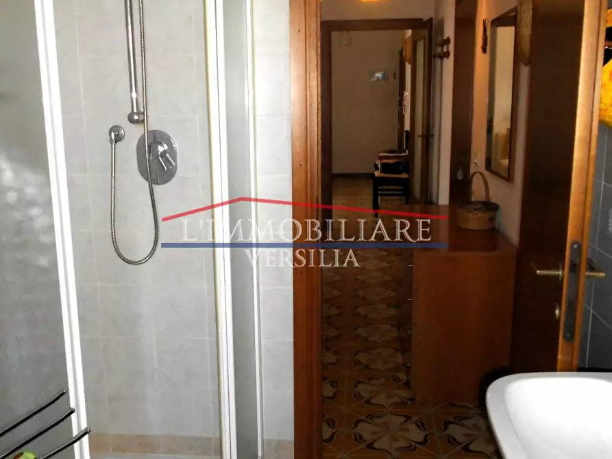 Immagine 28 di Appartamento in vendita  a Carrara