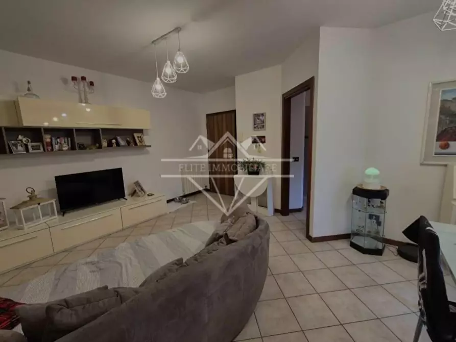 Immagine 6 di Appartamento in vendita  a Carrara