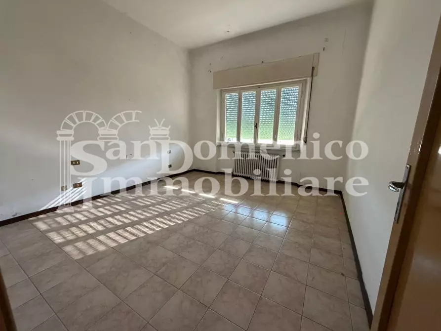 Immagine 19 di Villa in vendita  a Vecchiano