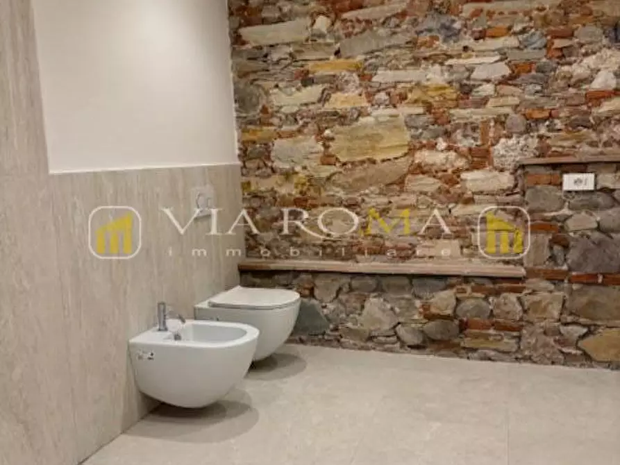 Immagine 22 di Appartamento in vendita  a Lucca