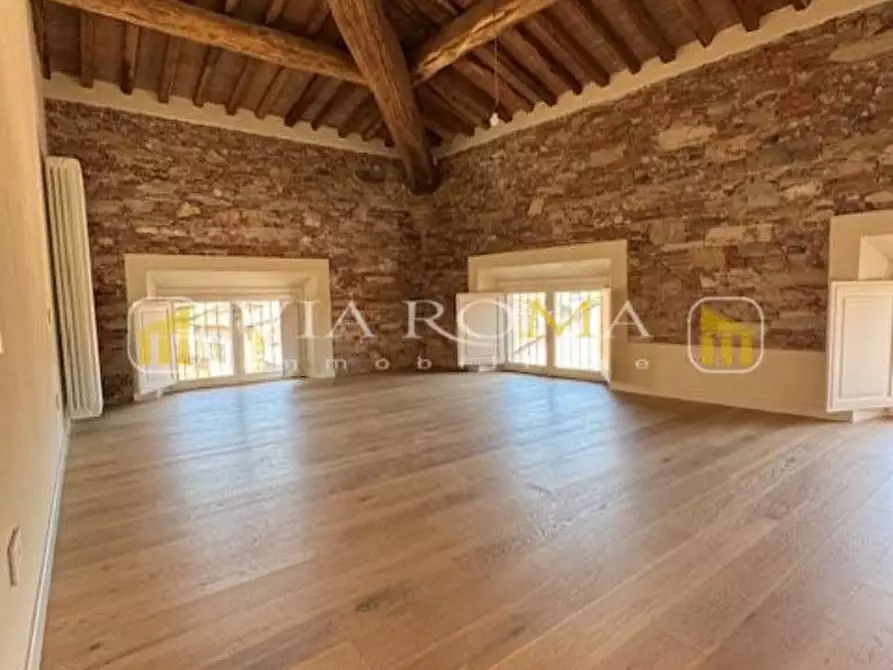 Immagine 24 di Appartamento in vendita  a Lucca