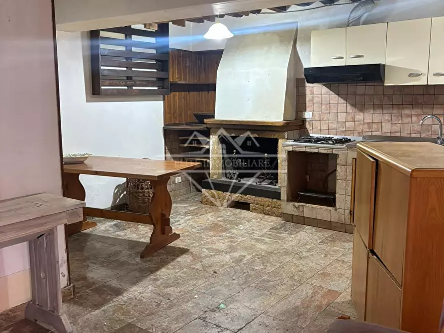 Immagine 1 di Appartamento in affitto  a Carrara