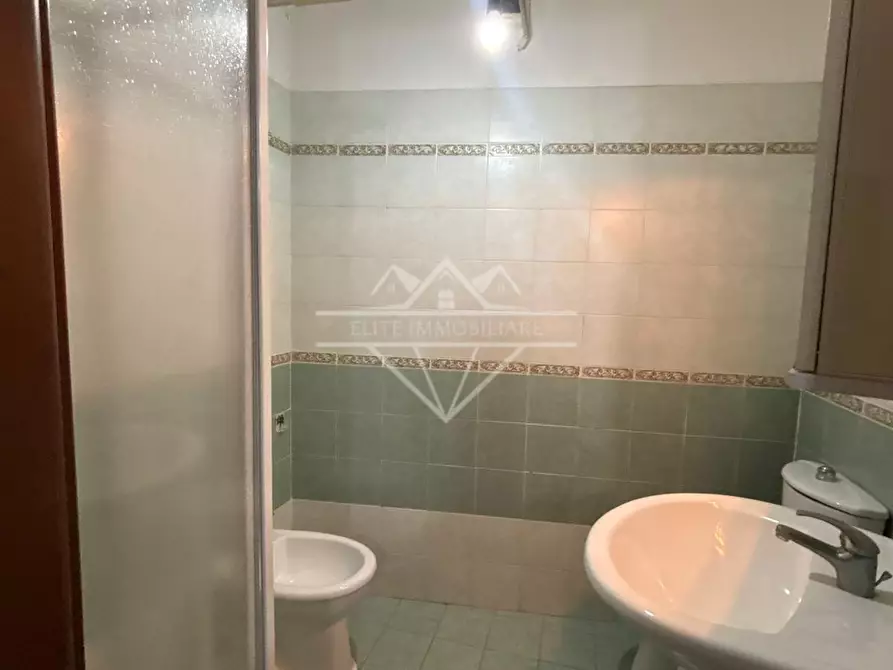 Immagine 5 di Appartamento in affitto  a Carrara