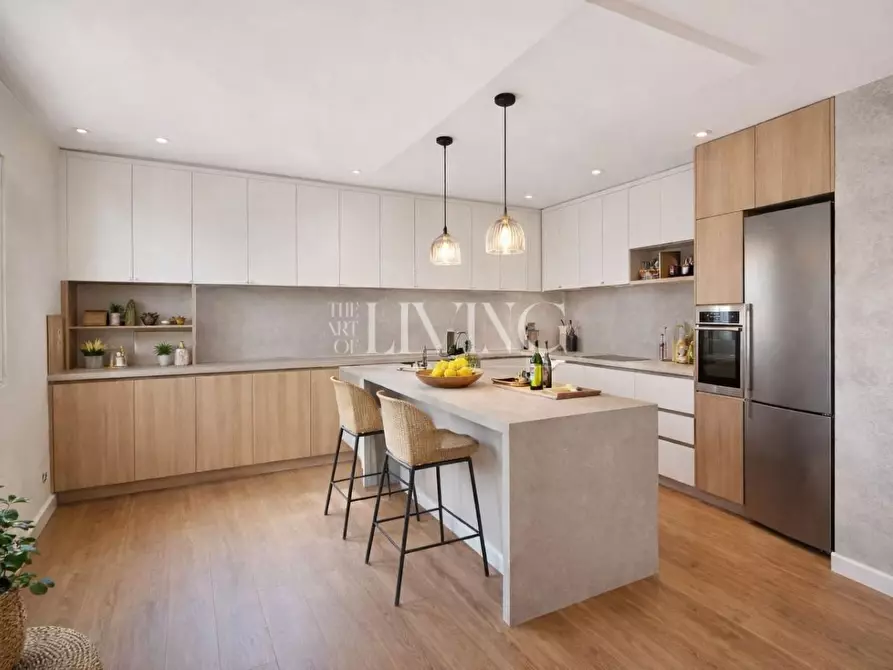 Immagine 3 di Appartamento in vendita  a Lucca