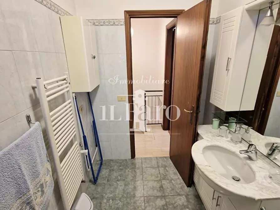 Immagine 10 di Terratetto in vendita  a Campi Bisenzio