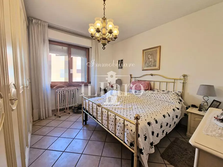 Immagine 21 di Appartamento in vendita  a Campi Bisenzio