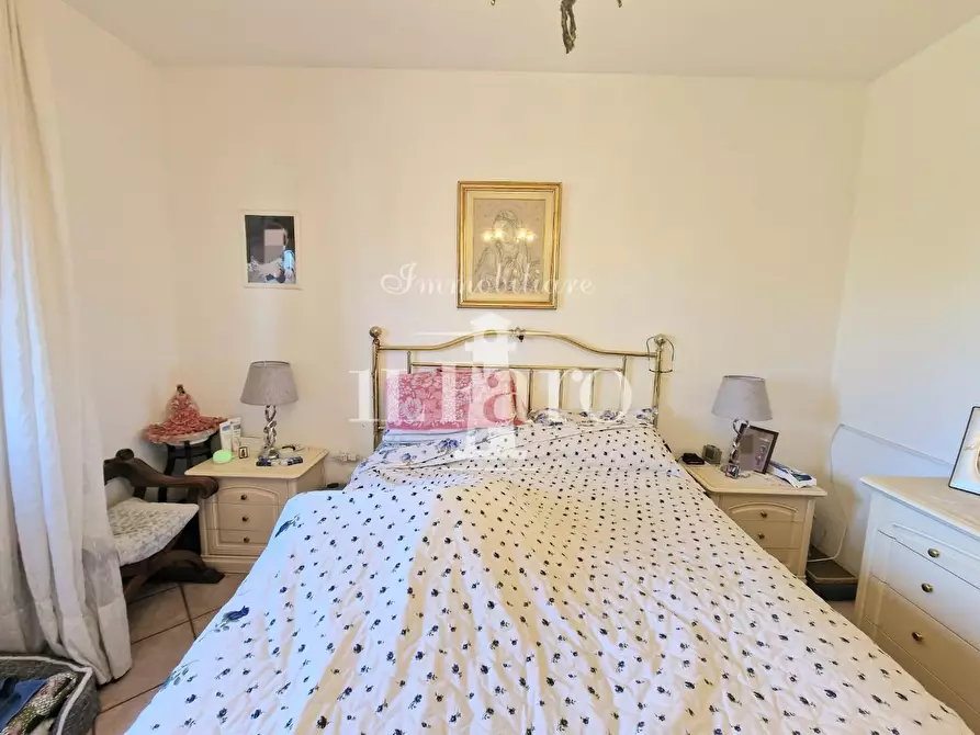 Immagine 18 di Appartamento in vendita  a Campi Bisenzio