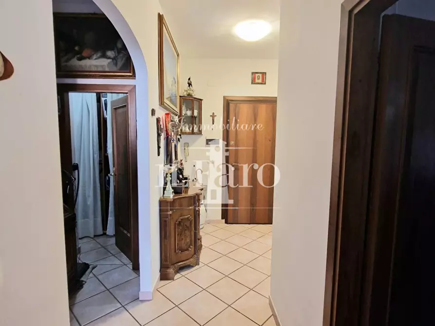 Immagine 8 di Appartamento in vendita  a Campi Bisenzio