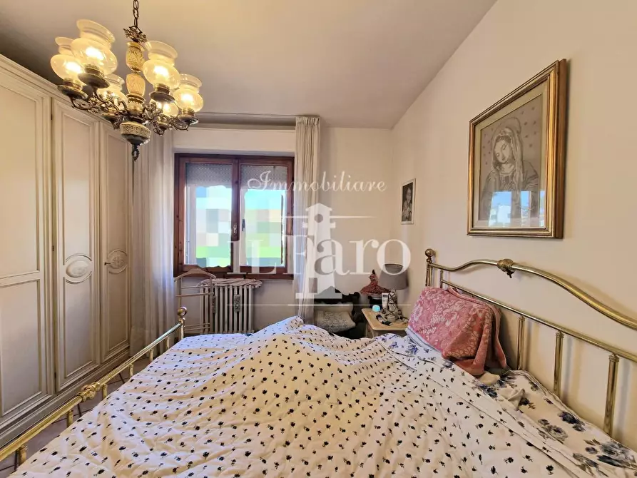 Immagine 20 di Appartamento in vendita  a Campi Bisenzio