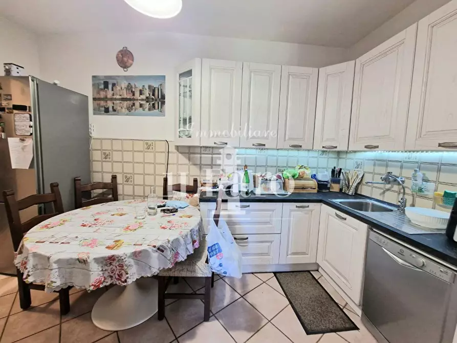 Immagine 3 di Appartamento in vendita  a Campi Bisenzio