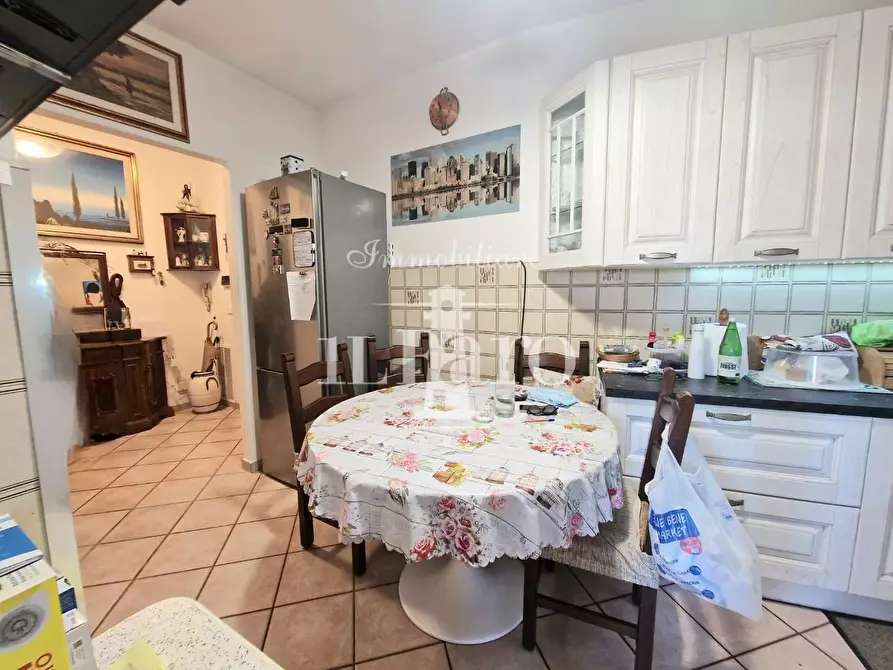 Immagine 4 di Appartamento in vendita  a Campi Bisenzio