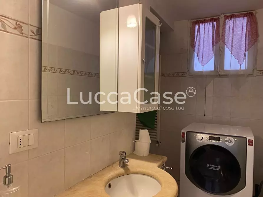 Immagine 14 di Appartamento in vendita  a Livorno