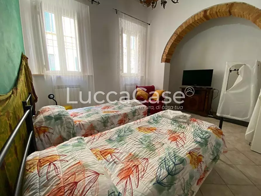 Immagine 5 di Appartamento in vendita  a Livorno