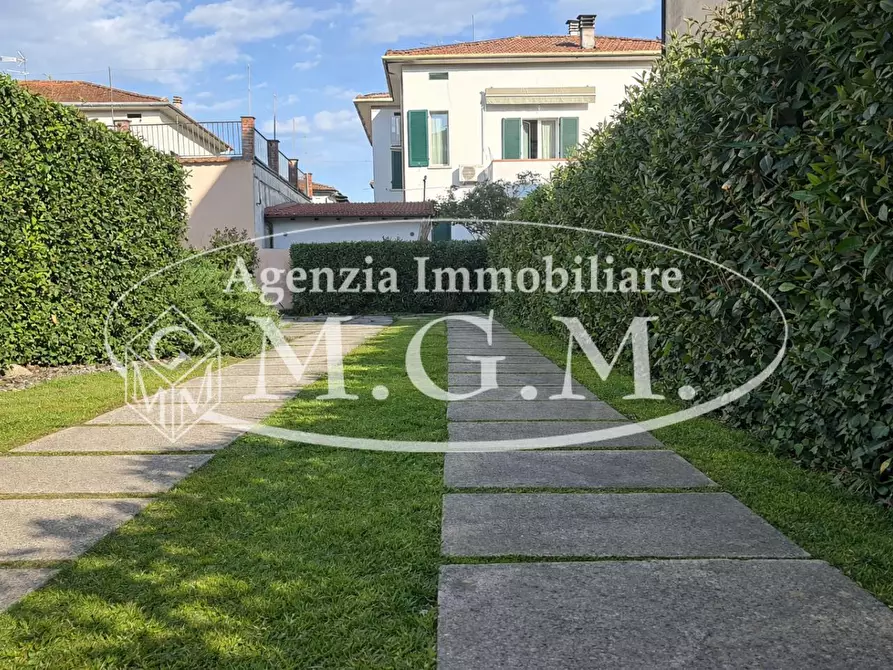 Immagine 18 di Appartamento in vendita  a Pontedera