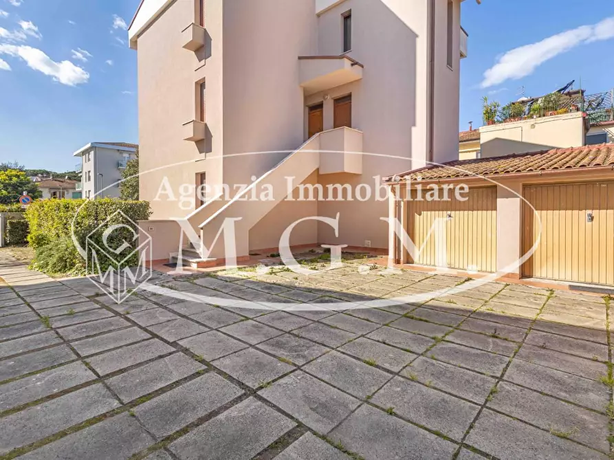 Immagine 1 di Appartamento in vendita  a Pontedera