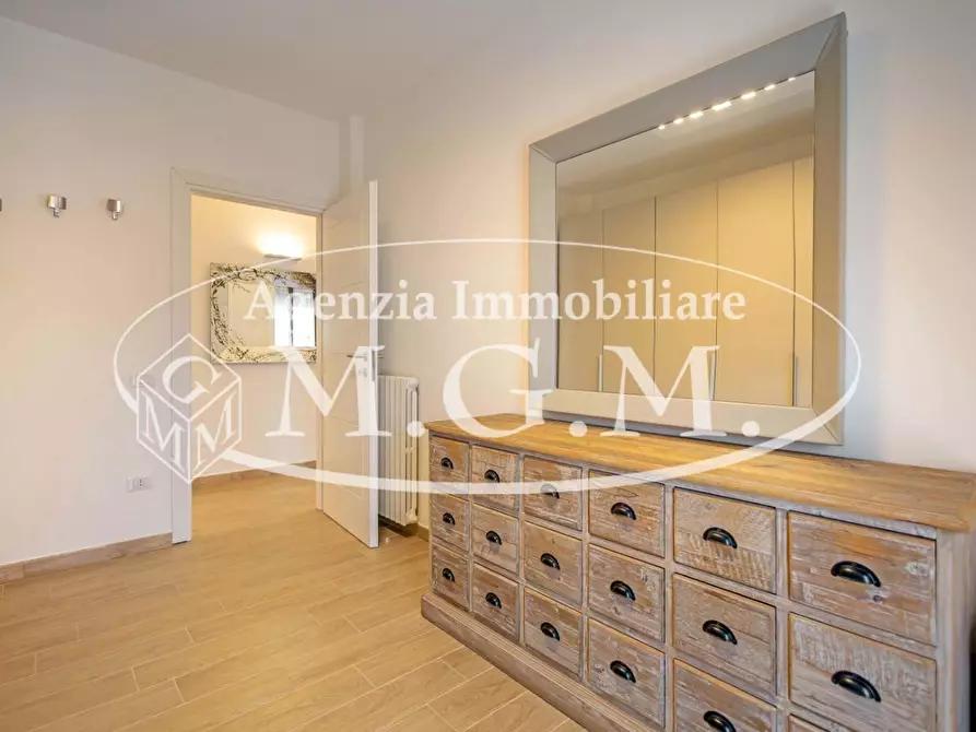 Immagine 23 di Appartamento in vendita  a Pontedera