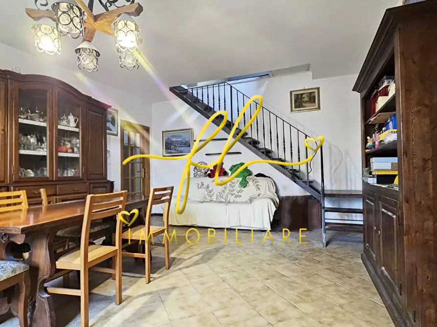 Immagine 9 di Appartamento in vendita  a Castagneto Carducci