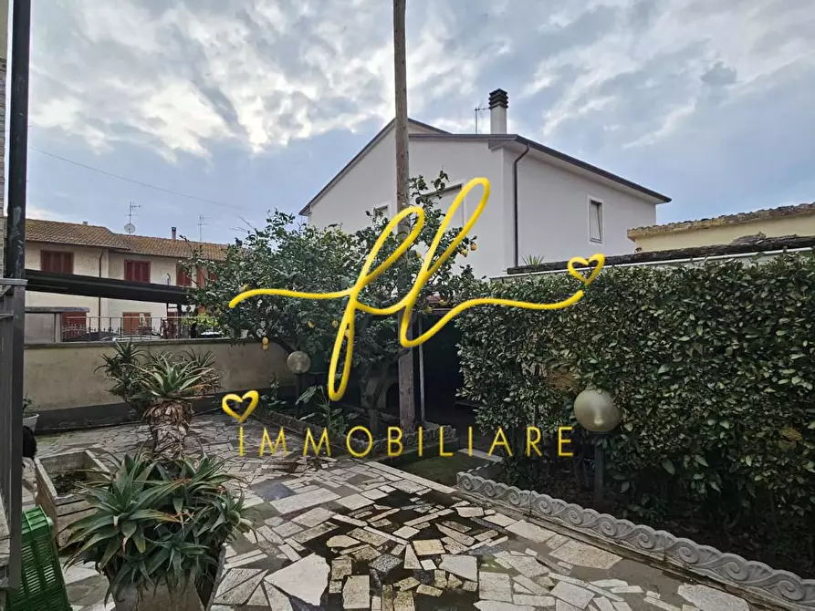 Immagine 18 di Appartamento in vendita  a Castagneto Carducci