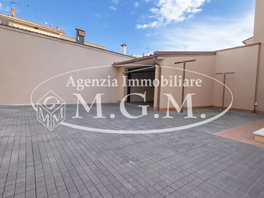 Immagine 15 di Appartamento in vendita  a Pontedera