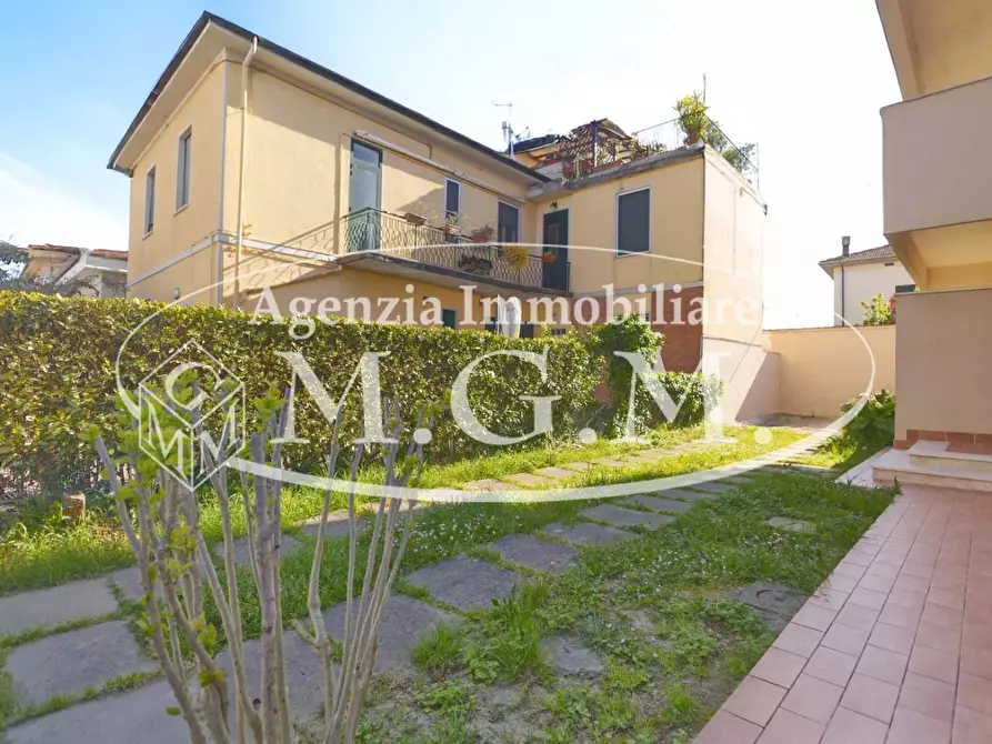 Immagine 3 di Appartamento in vendita  a Pontedera