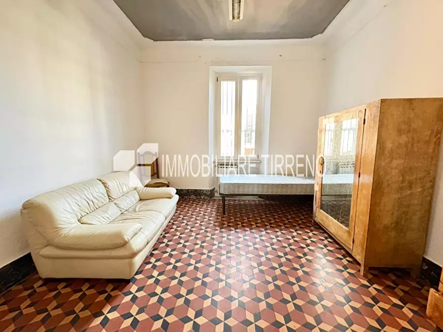 Immagine 6 di Villa in vendita  a Massa