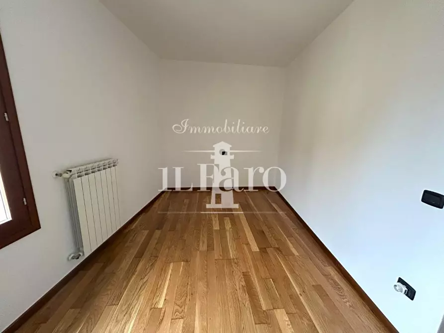 Immagine 15 di Appartamento in vendita  a Signa