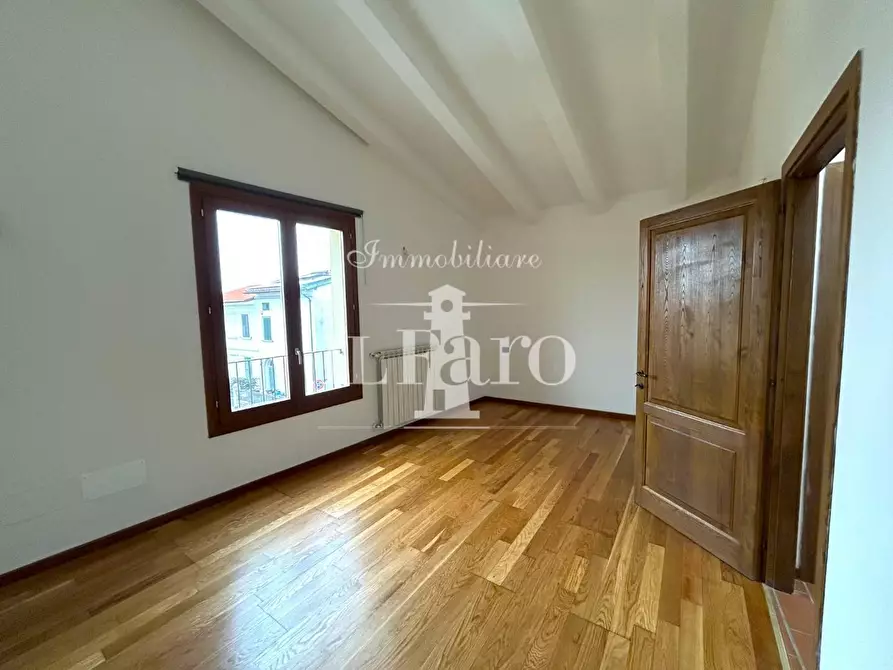 Immagine 2 di Appartamento in vendita  a Signa