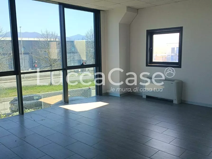 Immagine 2 di Ufficio in affitto  a Pisa