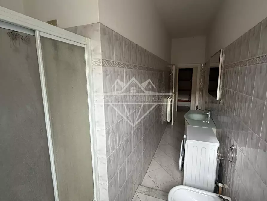 Immagine 14 di Appartamento in affitto  a Carrara