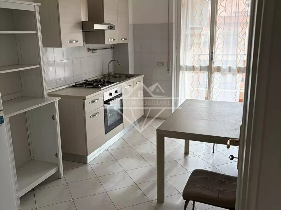 Immagine 2 di Appartamento in affitto  a Carrara