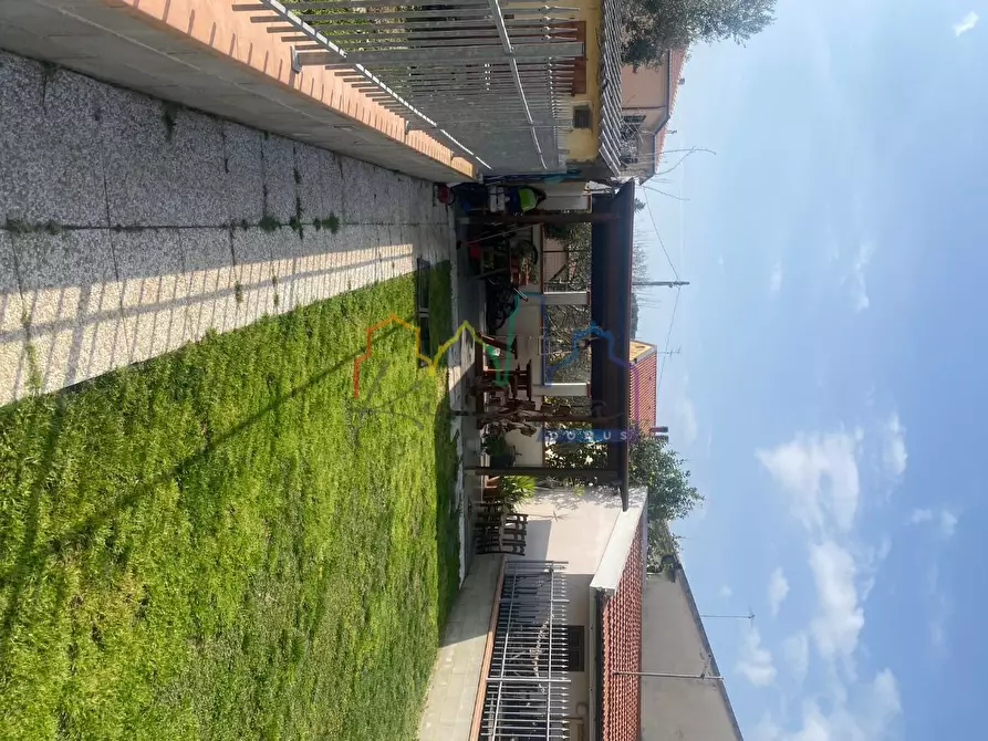 Immagine 11 di Terratetto in vendita  a Pisa