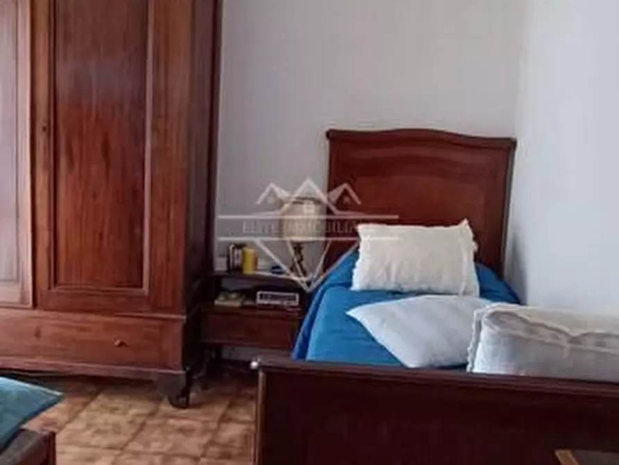 Immagine 46 di Casa semindipendente in vendita  a Carrara