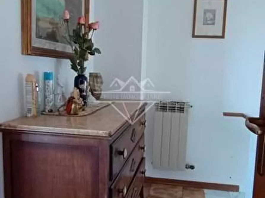 Immagine 22 di Casa semindipendente in vendita  a Carrara