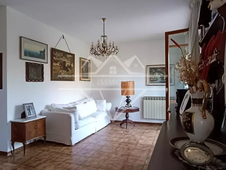 Immagine 28 di Casa semindipendente in vendita  a Carrara